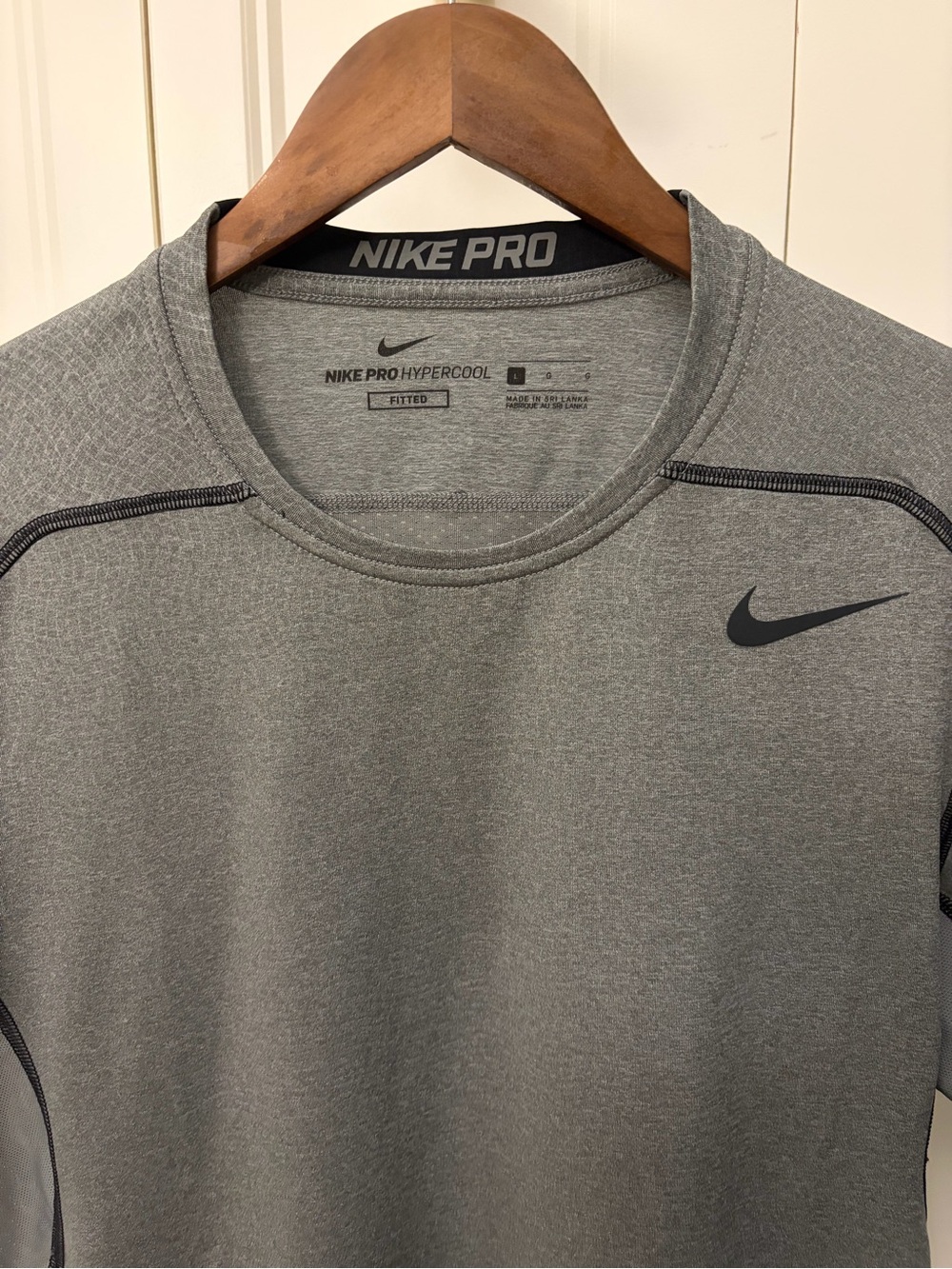 Nike Pro Hypercool Men's Gray Fitted Training Shirt